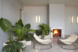 Suite, 1 très grand lit | Literie de qualité supérieure, minibar, coffres-forts dans les chambres