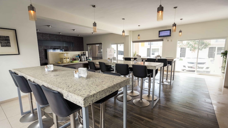 Redwood Villas Extended Stay Zona Industrial