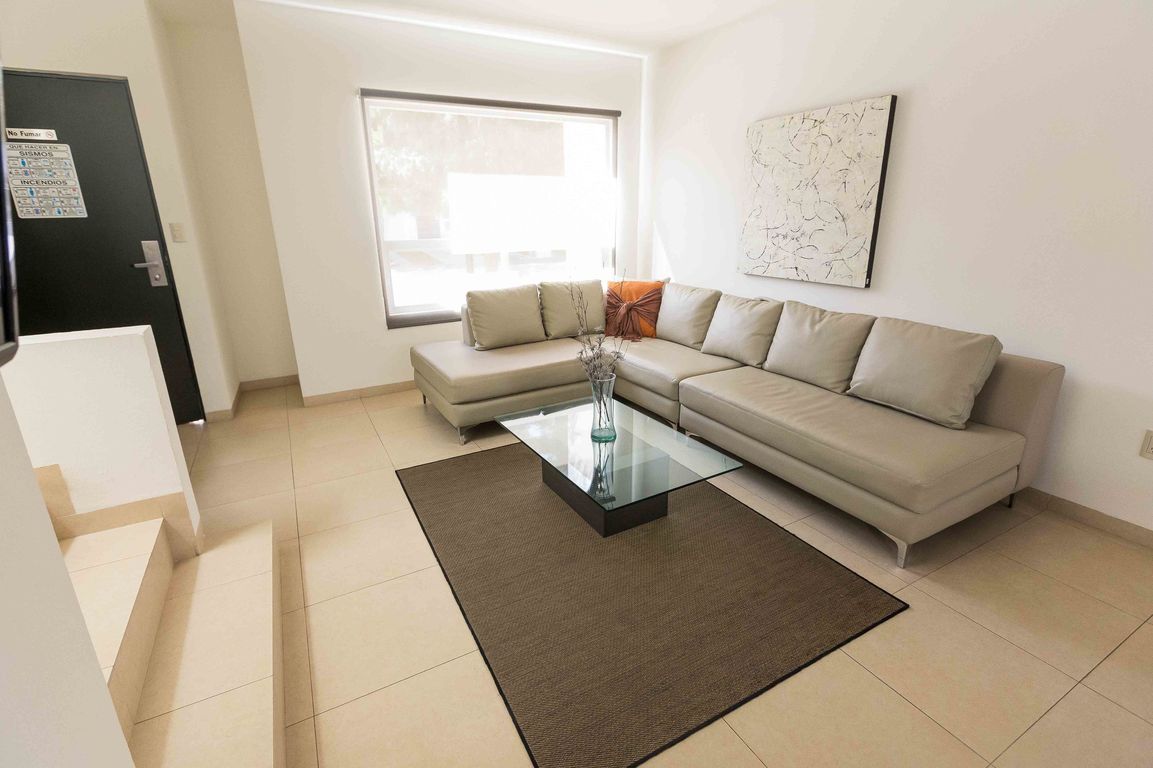 Villa Premium, 3 habitaciones | Sala de estar | Televisión de plasma de 32 pulgadas con canales por cable