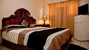 Ropa de cama de alta calidad y tabla de planchar con plancha