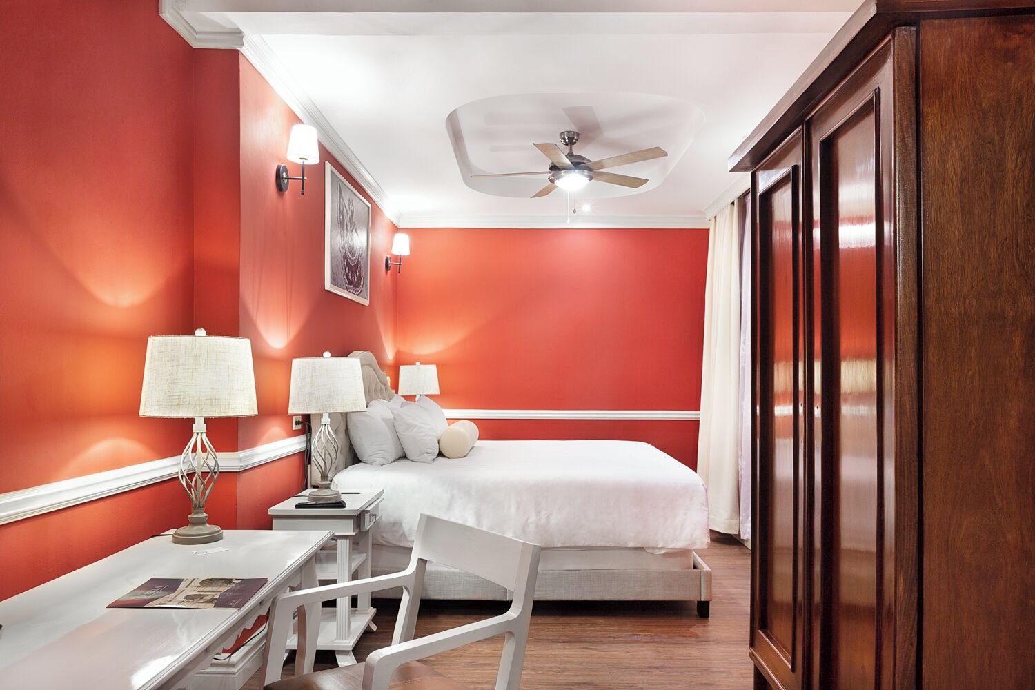 Premium bedding, minibar, in-room safe, free WiFi