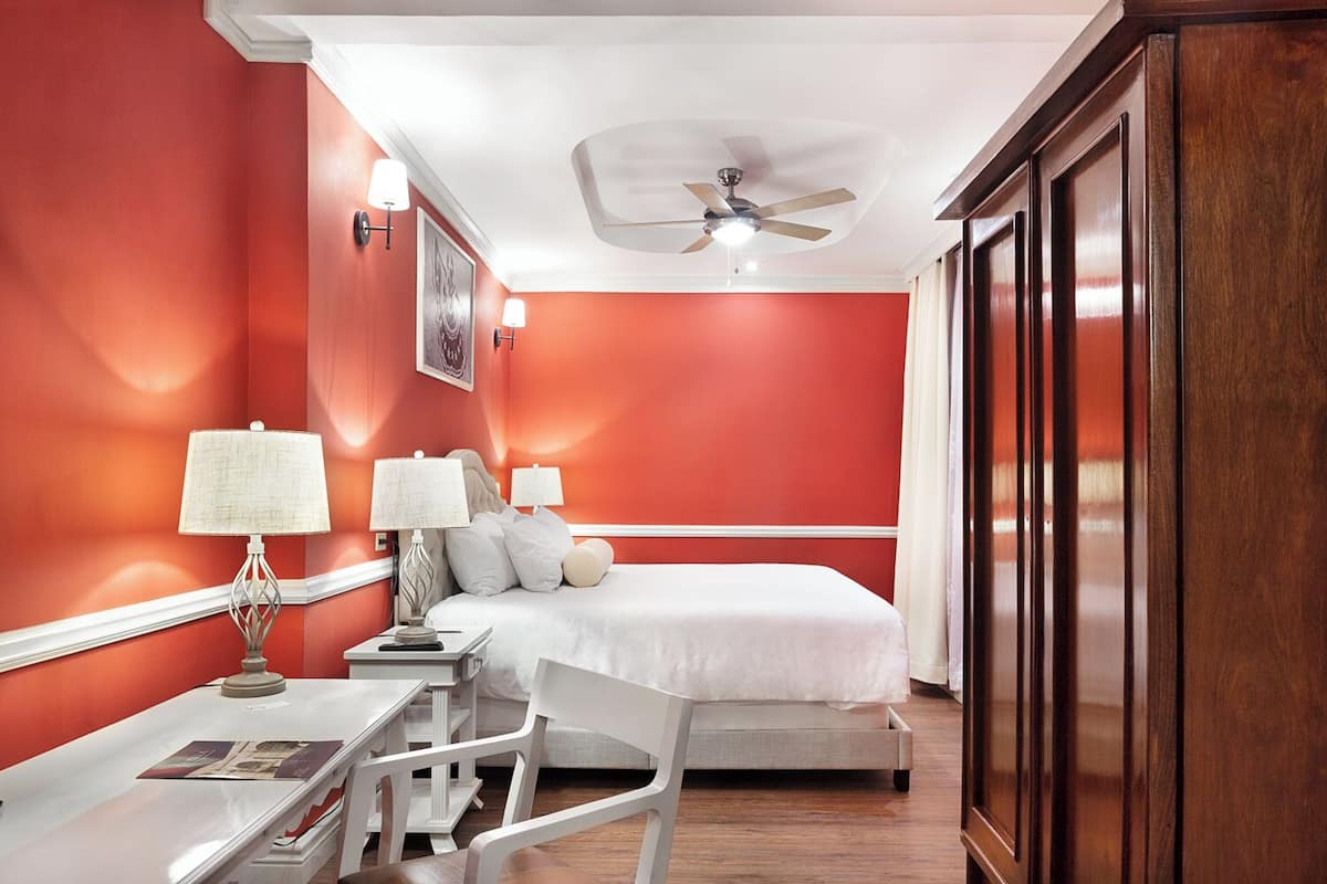 Ines - Colonial Heritage King | Sengetøy av topp kvalitet, minibar, safe på rommet og wi-fi (inkludert)