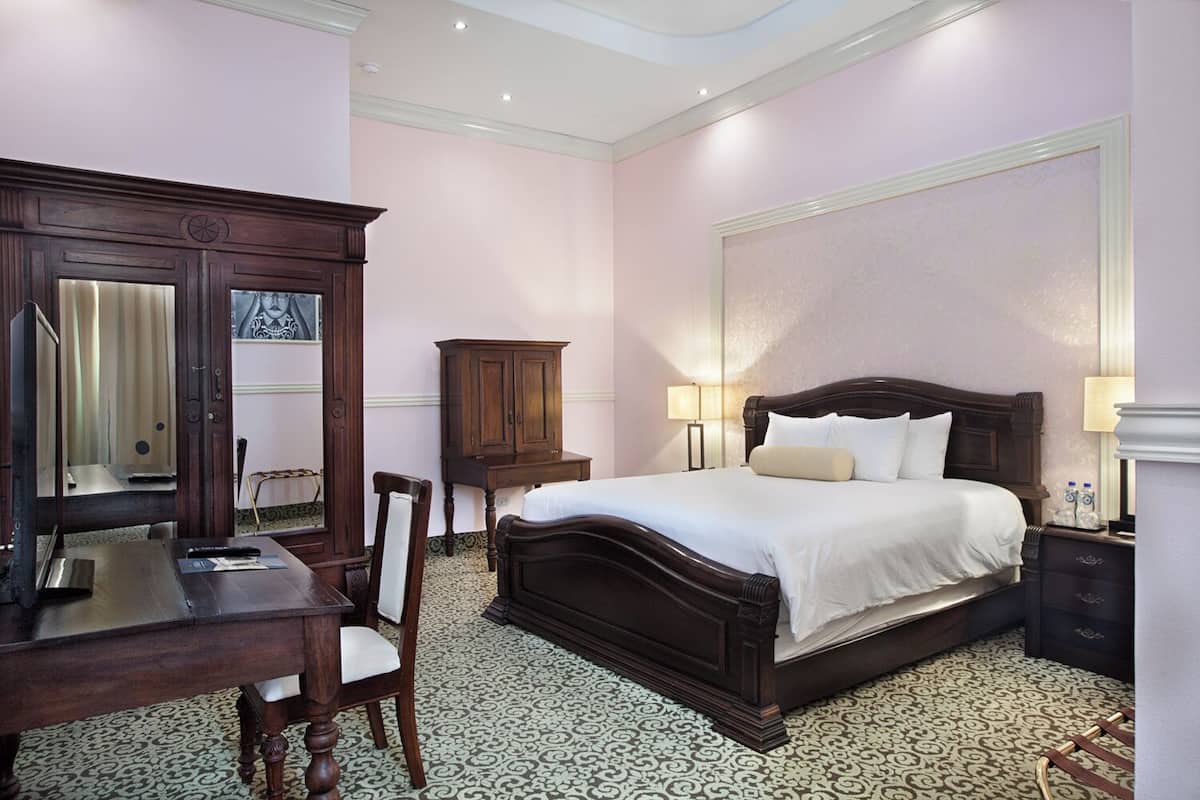 Perla - Historic Suite | Sengetøy av topp kvalitet, minibar, safe på rommet og wi-fi (inkludert)