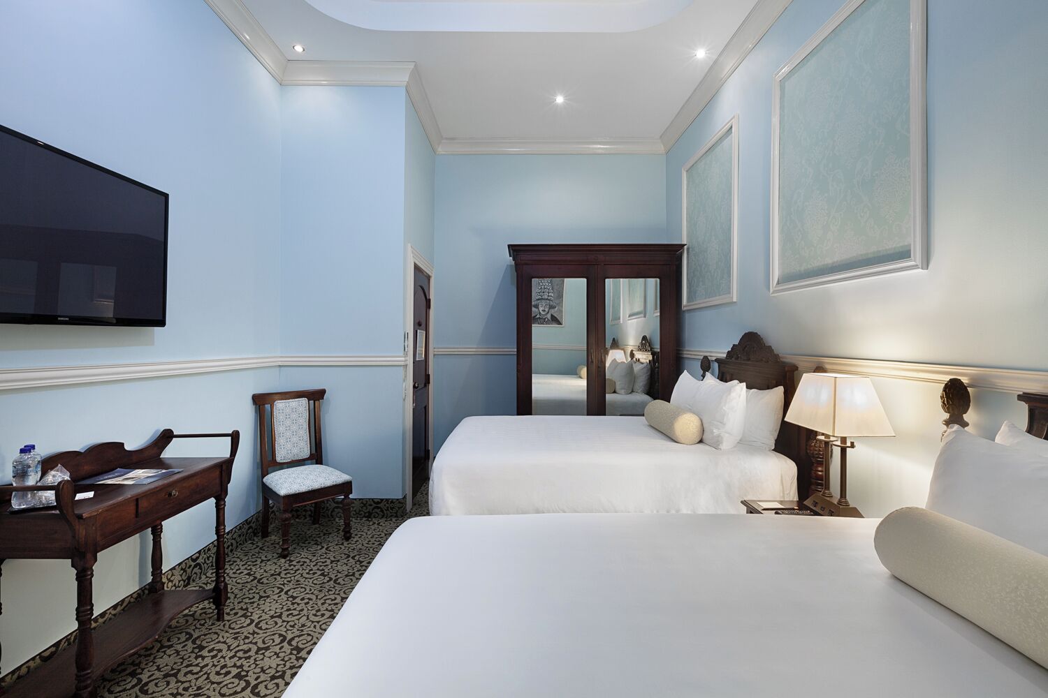 Premium bedding, minibar, in-room safe, free WiFi