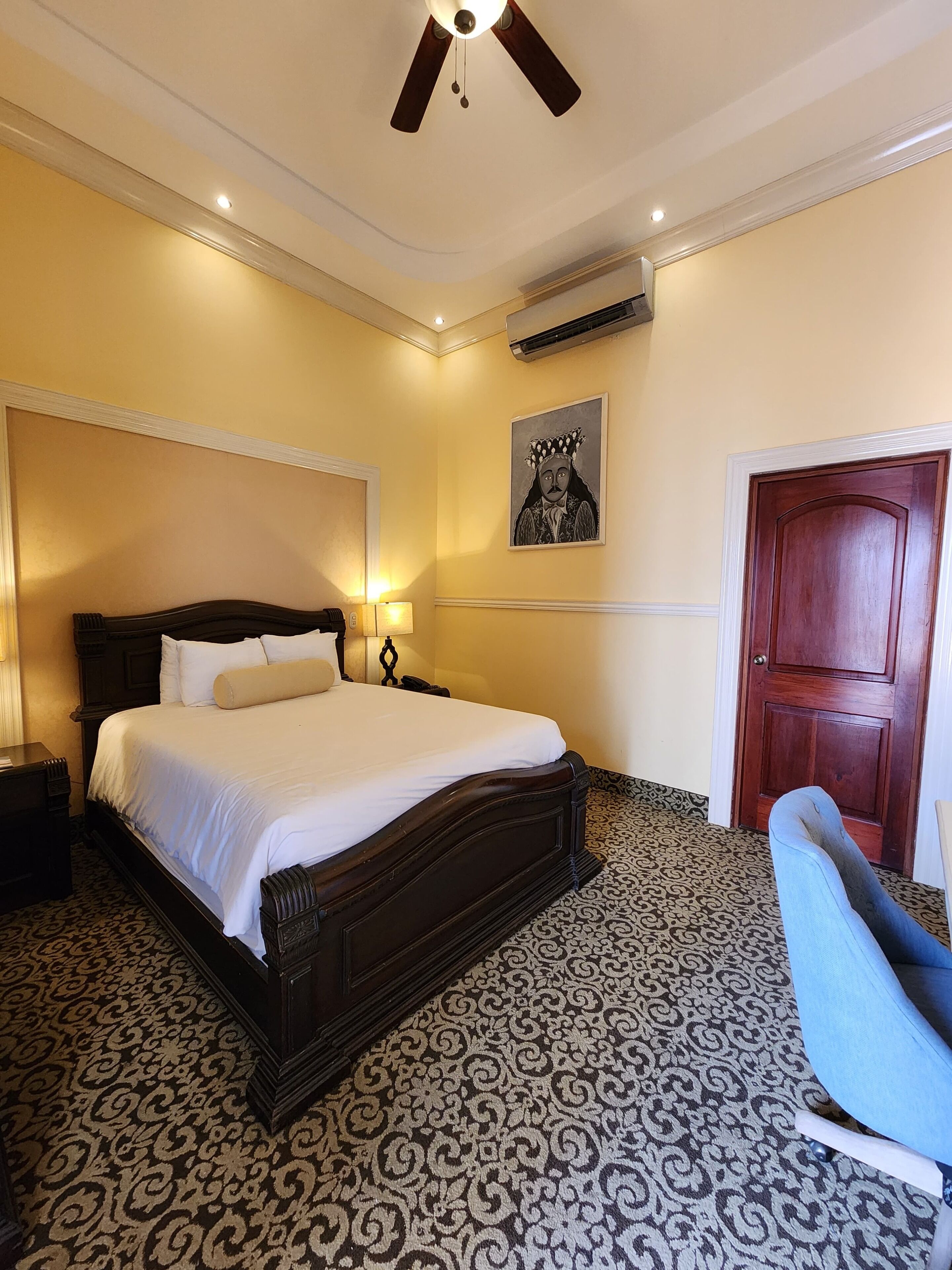 Premium bedding, minibar, in-room safe, free WiFi