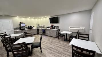 Free daily full breakfast