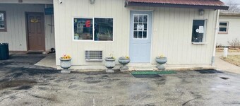 Woodridge Motel