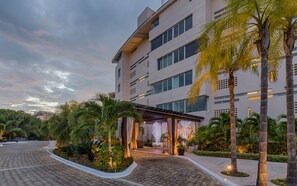 Fachada de la propiedad