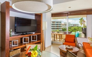 Suite, 2 Bedrooms, Garden View | Living room | TV - Aak-Bal All Suite Resort (Champoton)