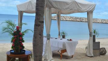 Hot stone massages, deep-tissue massages, Swedish massages