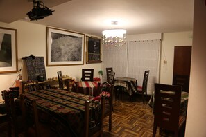 Free daily cooked-to-order breakfast  - FroGuestHouse (Lima)