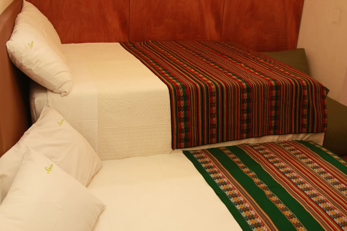 Deluxe Room, Private Bathroom | In-room safe, desk, laptop workspace, WiFi (free)