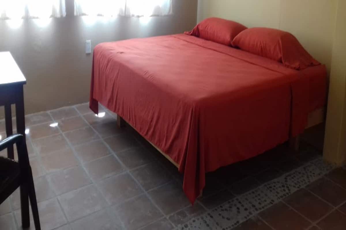 Studio, 2 chambres