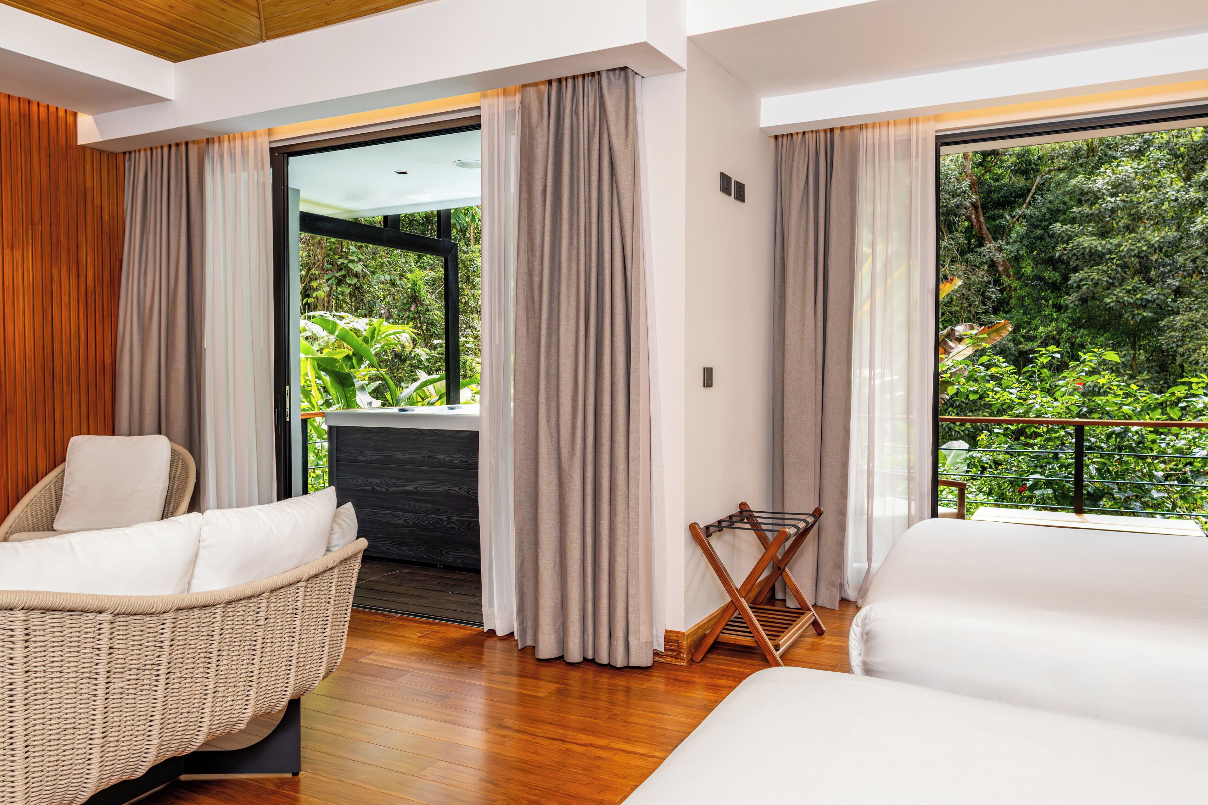 premium quadruple room | 1 bedroom, premium bedding, minibar, in-room safe