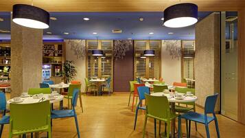 Daily buffet breakfast (IDR 50000 per person)