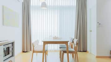 Pine Royal Suite | In-room dining