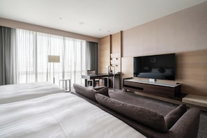 Deluxe Quadruple Room