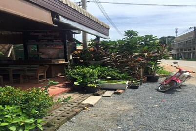 Phangan Barsay Hostel