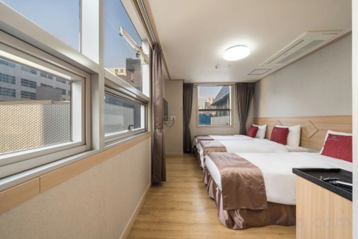 Deluxe Triple Room Non smoking