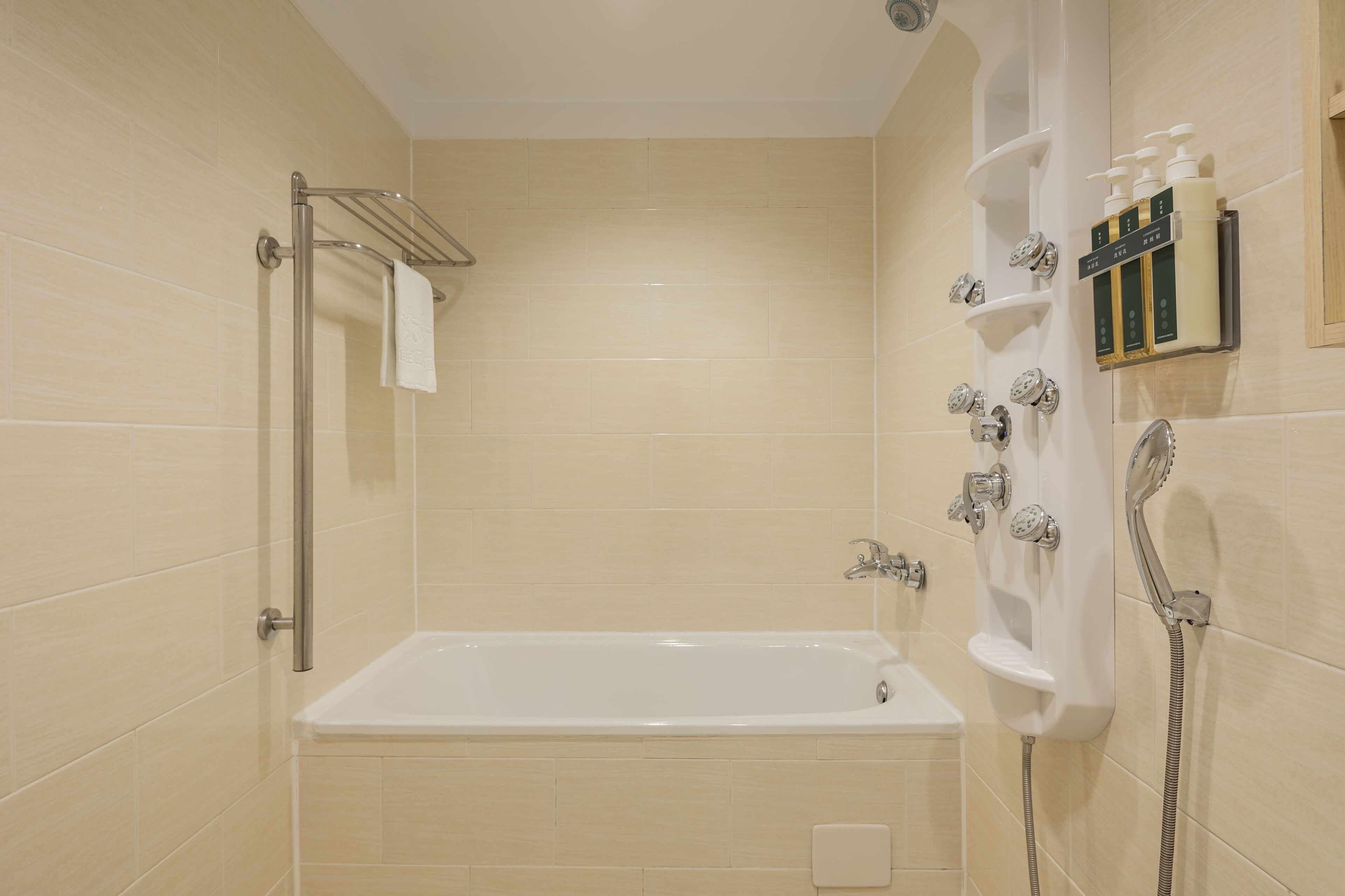 comfort quadruple room | bathroom | hair dryer, slippers, towels