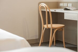 Comfort Quadruple Room | Living area | LCD TV - Kindness Hotel Min Sheng (Tainan)