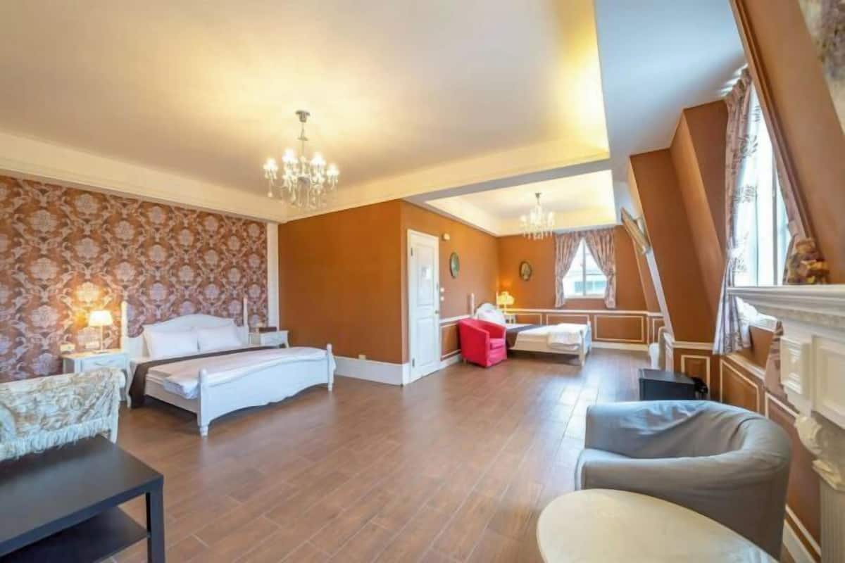 Tempat tidur bayi gratis, Wi-Fi gratis, dan seprai linen