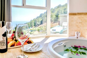 슈피리어룸, 바다 전망 | 고급 침구, 미니바, 객실 내 금고, 방음 설비