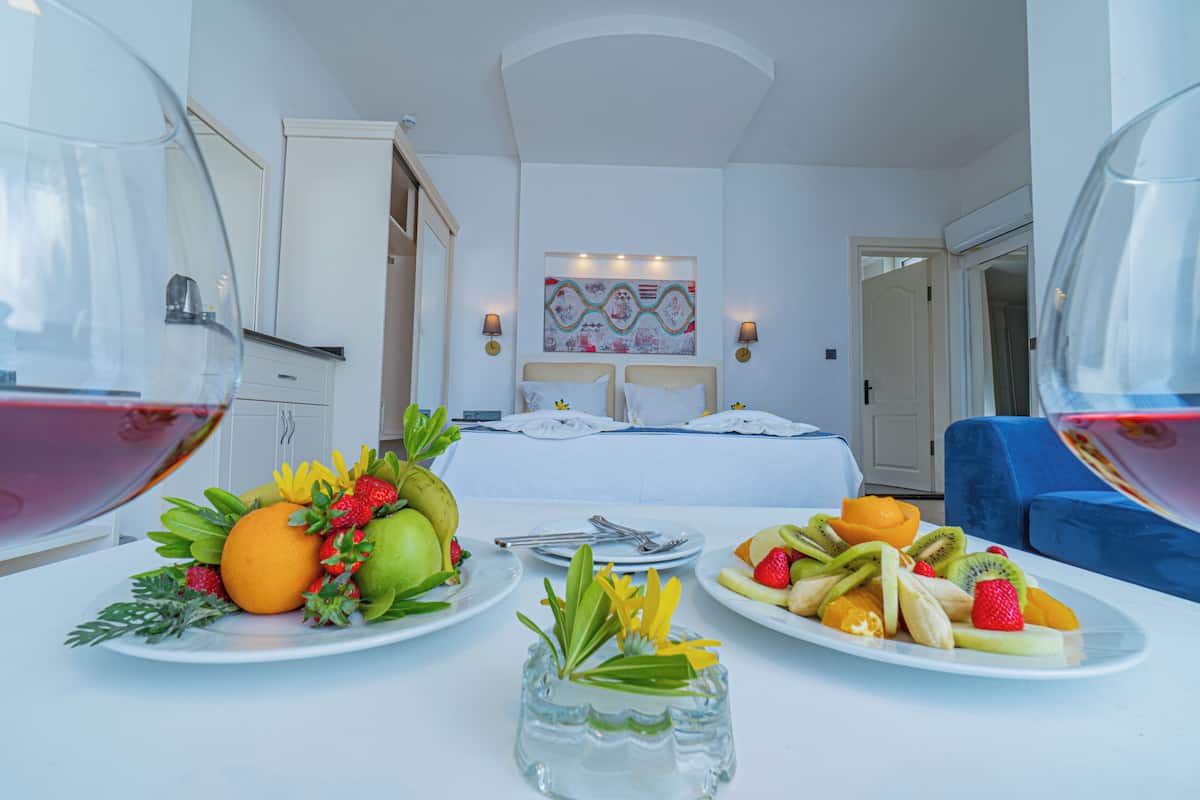 Deluxe Double or Twin Room, 1 King Bed