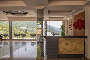 Lobby - Ramada By Wyndham Fethiye Oludeniz (Fethiye)
