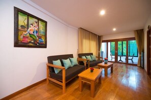 Deluxe Room, Pool Access | In-room safe, blackout curtains, free cots/infant beds, rollaway beds - Thai Palace Resort (Rawai)