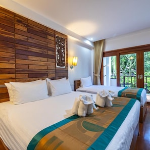 In-room safe, blackout curtains, free cots/infant beds, rollaway beds - Thai Palace Resort (Rawai)