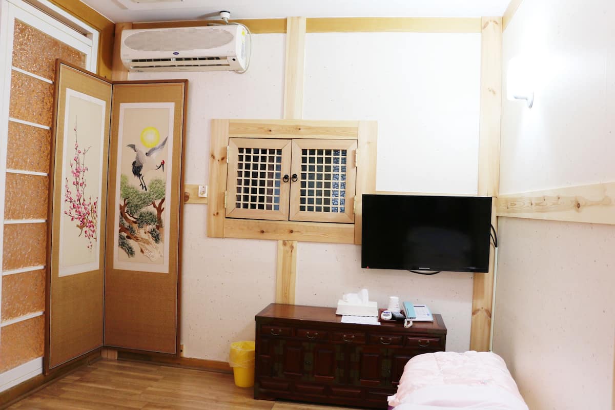 Ondol Room (2 persons)