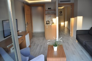 Exclusive-Suite, Terrasse | Wohnbereich