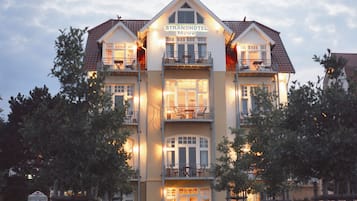 Esterni