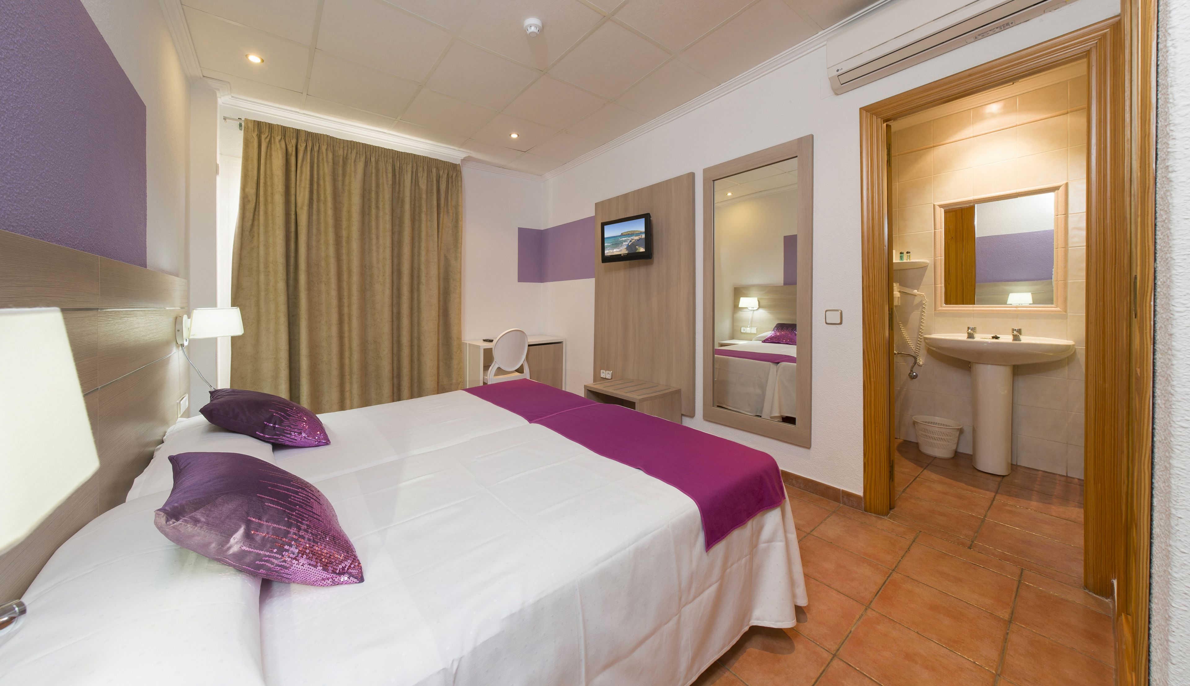 Foto - Hostal Adelino