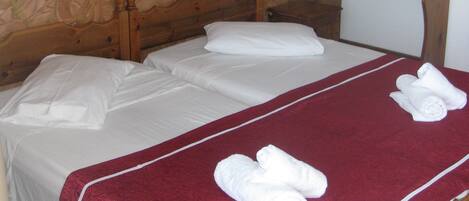 Apartment, 1 Bedroom, Sea View | 1 bedroom, free cribs/infant beds, free rollaway beds, free WiFi