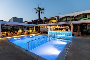 Bar (on property) - Trefon Hotel Apartments and Suites (Rethymno)