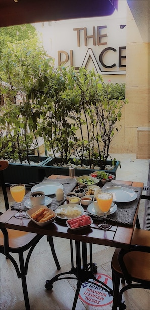 Reception - The Place Hotel (Istanbul)