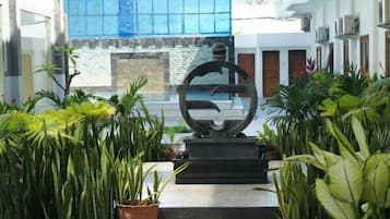 Halaman properti