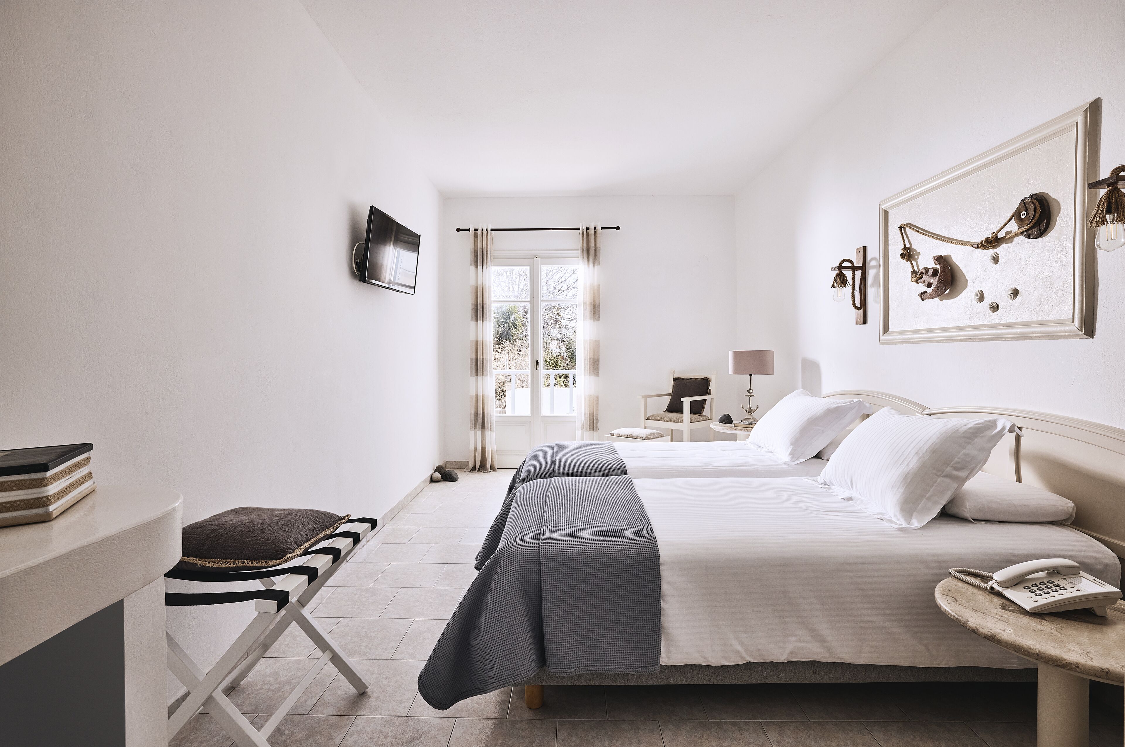 comfort double room, 1 double or 2 single beds | 1 bedroom, in-room safe, soundproofing, free cots/infant beds