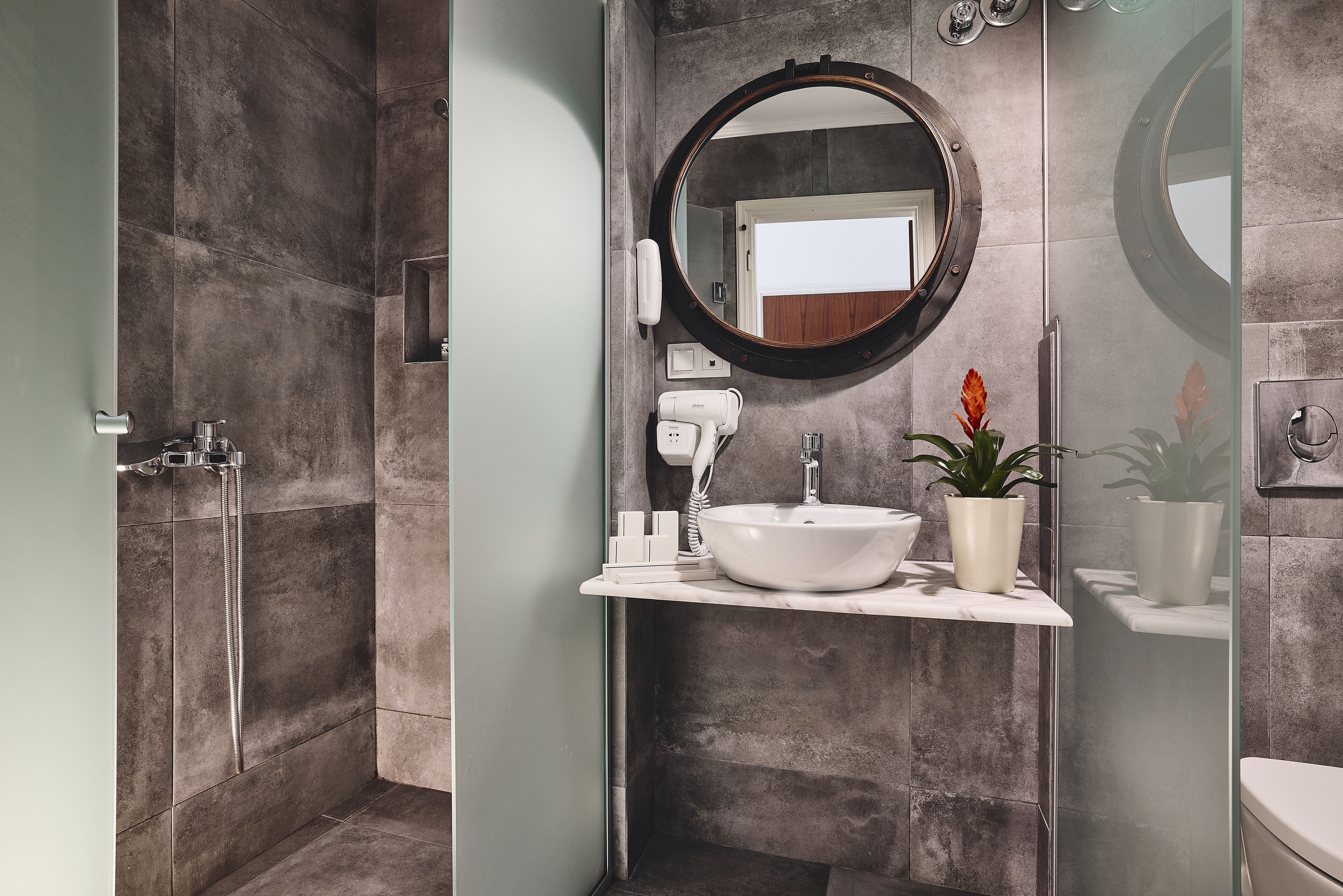 superior double room, 1 double or 2 single beds | bathroom | shower, free toiletries, hair dryer, towels