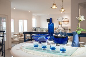 Interior entrance - Capetan Giorgantas (Milos)