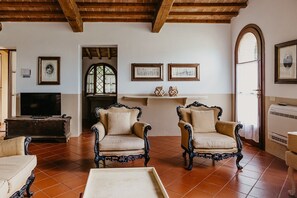 Living area - Ginestriccio (Bibbona)