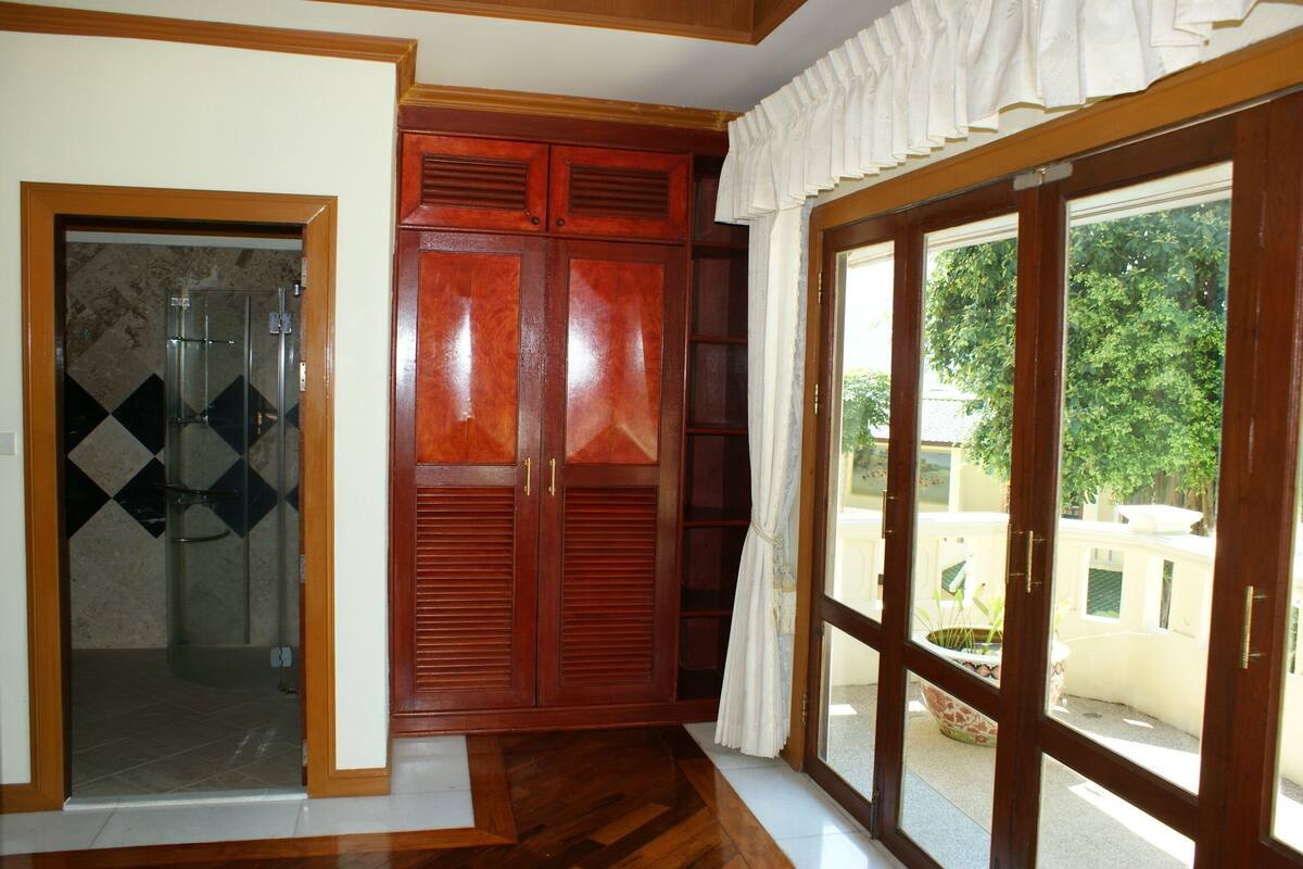 Executive Villa | In-room safe, soundproofing, WiFi, bed sheets
