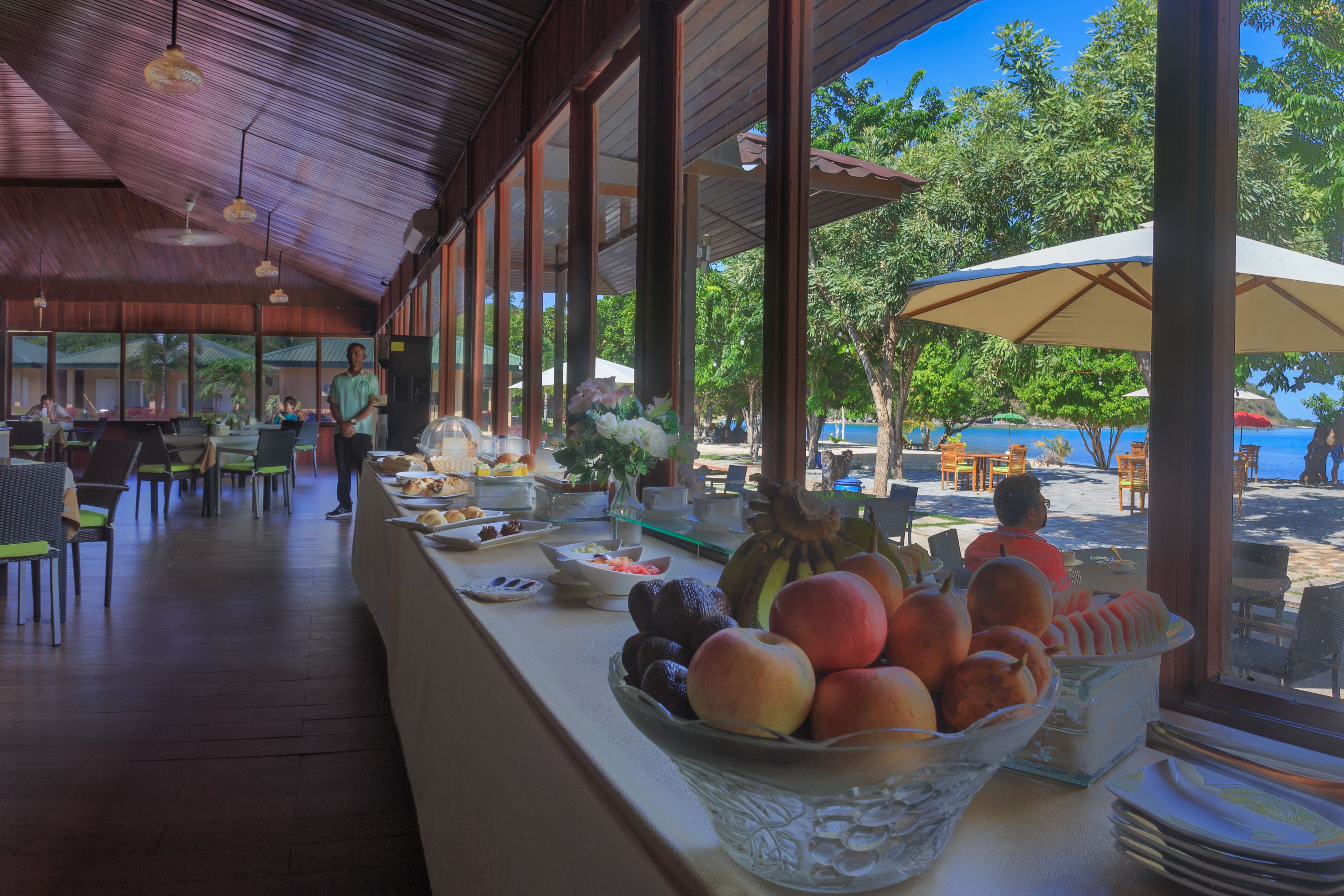 Daily buffet breakfast (IDR 100000 per person)