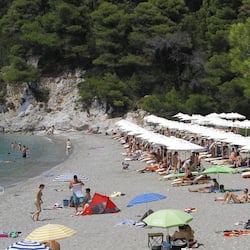Beach nearby, sun-loungers, fishing
