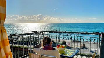 Appartement Confort, 1 chambre, terrasse, vue mer | Terrasse/Patio