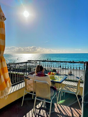 Departamento Confort, 1 habitación, Terraza, vista al mar | Terraza o patio