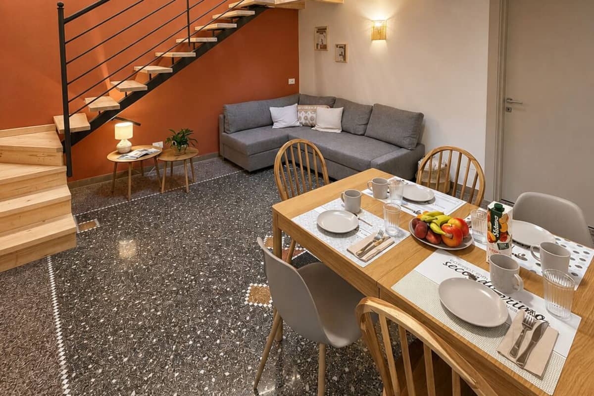 Deluxe Apartment, 2 Bedrooms, Air conditioning, City View | Living area
