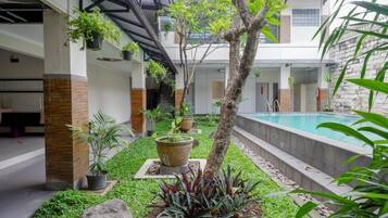 Kolam renang outdoor